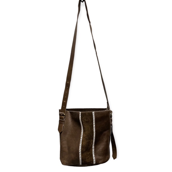 Madewell The Transport Bucket Bag: Suede Inset Edition - Picture 12 of 13